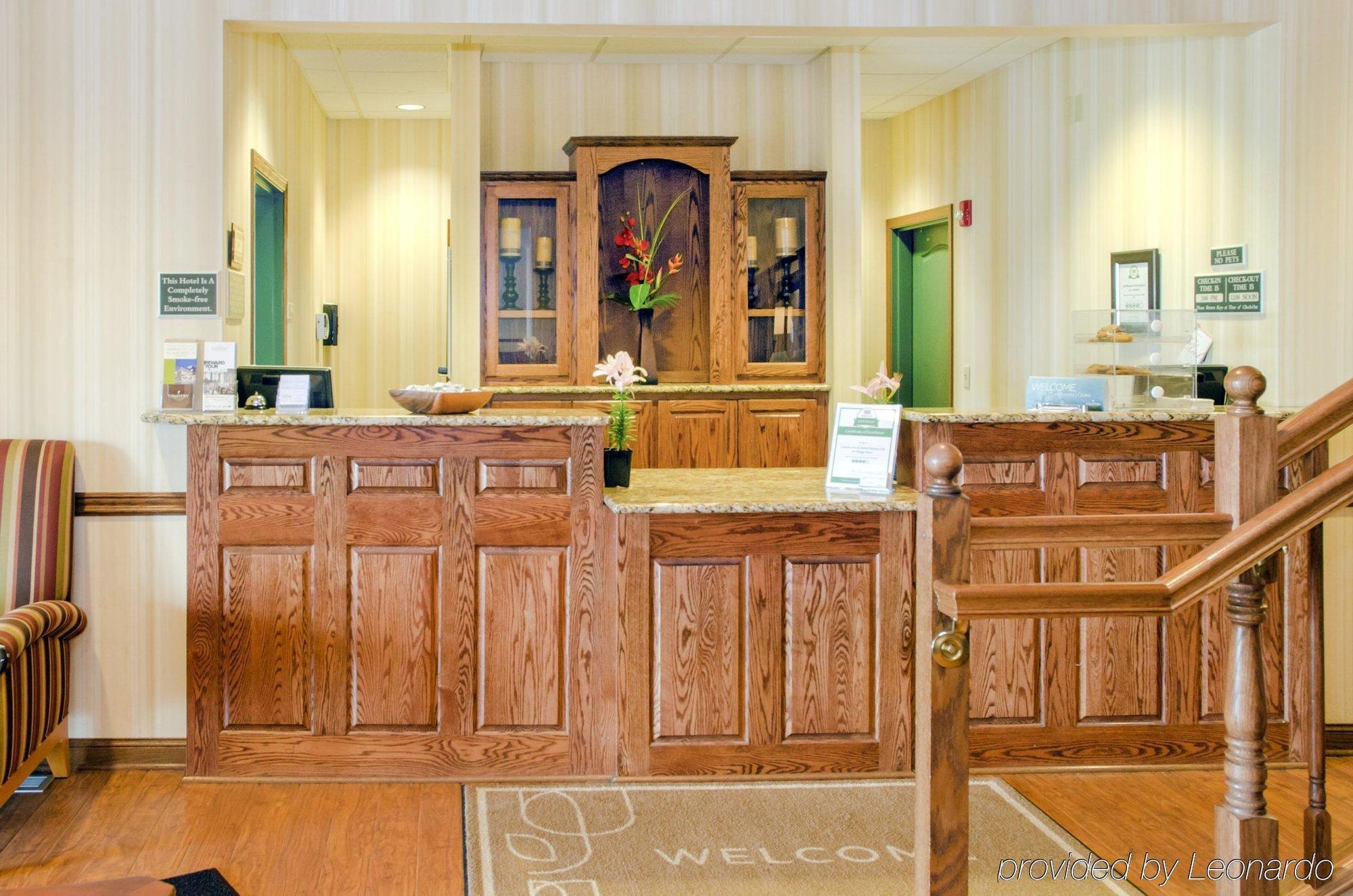 Country Inn & Suites By Radisson, Kansas City At Village West, Ks Bonner Springs Екстериор снимка