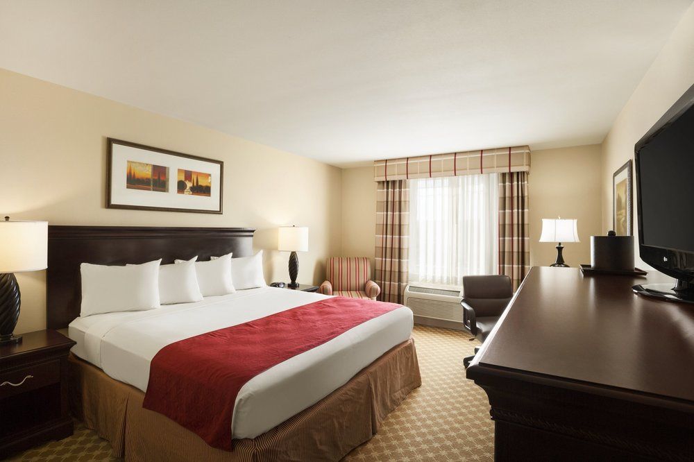 Country Inn & Suites By Radisson, Kansas City At Village West, Ks Bonner Springs Екстериор снимка