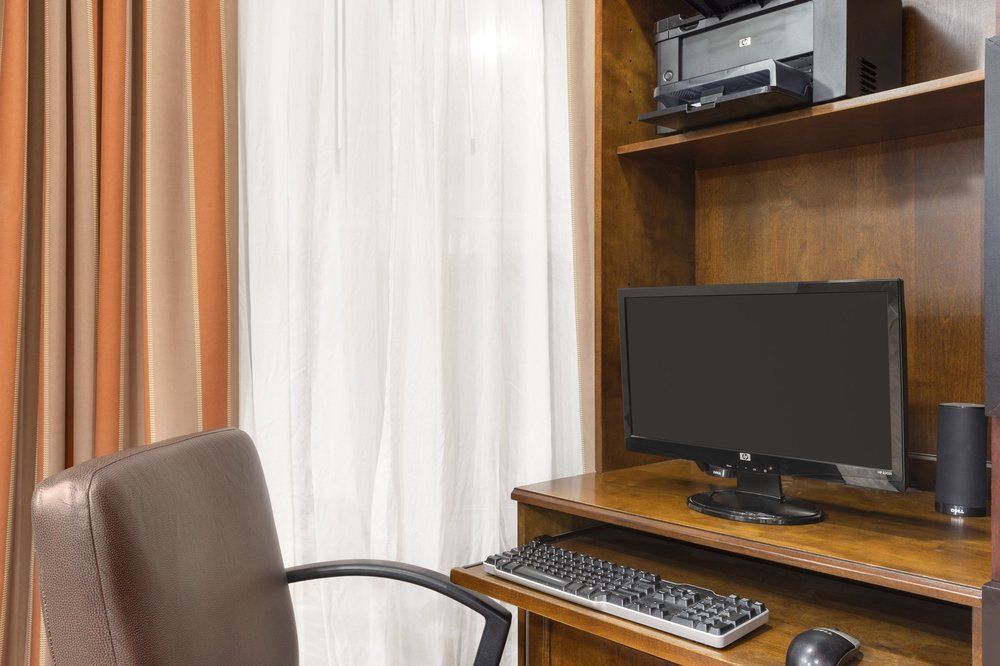 Country Inn & Suites By Radisson, Kansas City At Village West, Ks Bonner Springs Екстериор снимка